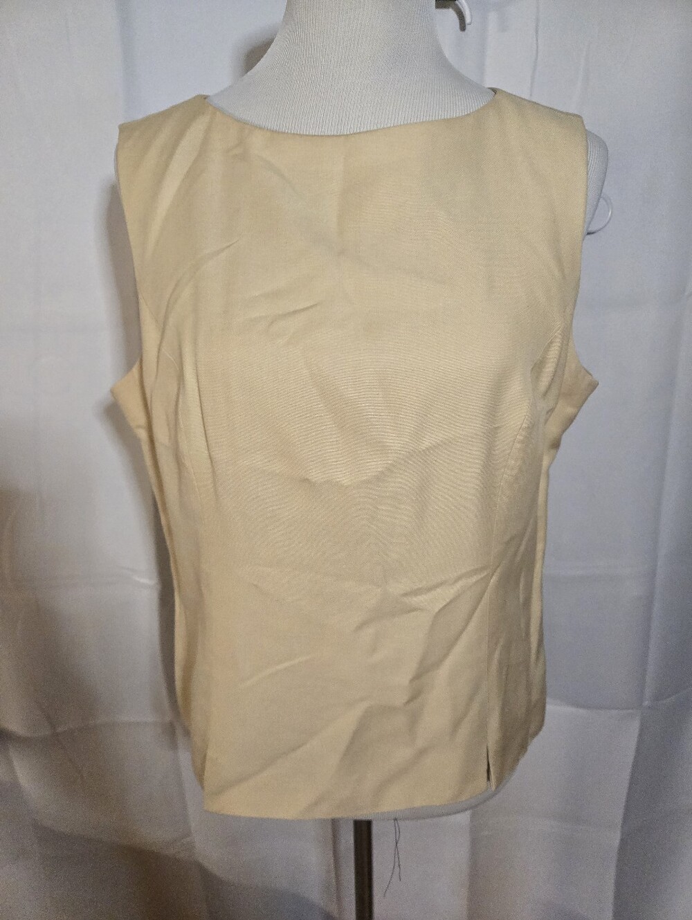 Liz Claiborne Soft Beige Sleeveless Shell Top